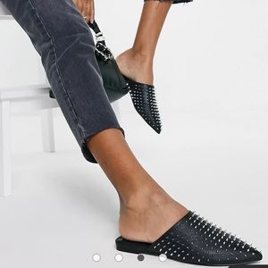 Steve Madden Pinpoint slip on studded shoes in black